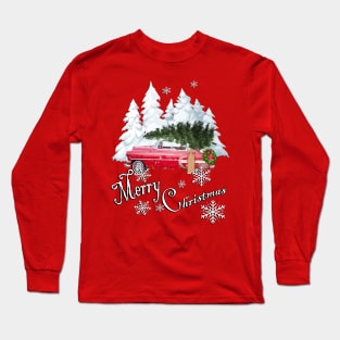 Traditional Old Fashioned Farmhouse Christmas Design: Vintage Car Hauling Tree in Snow Merry Christmas Long Sleeve T-Shirt